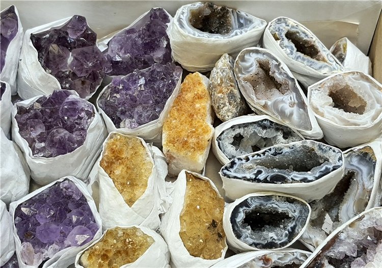 Выставка "Самоцветы Мира" в Твери