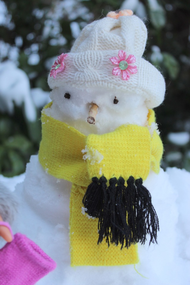 Снежные забавы Кети и Рози. Провожаем зиму (фото 5)