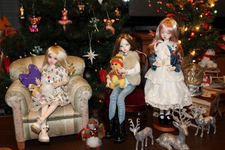 Праздничная история с моими девочками BJD