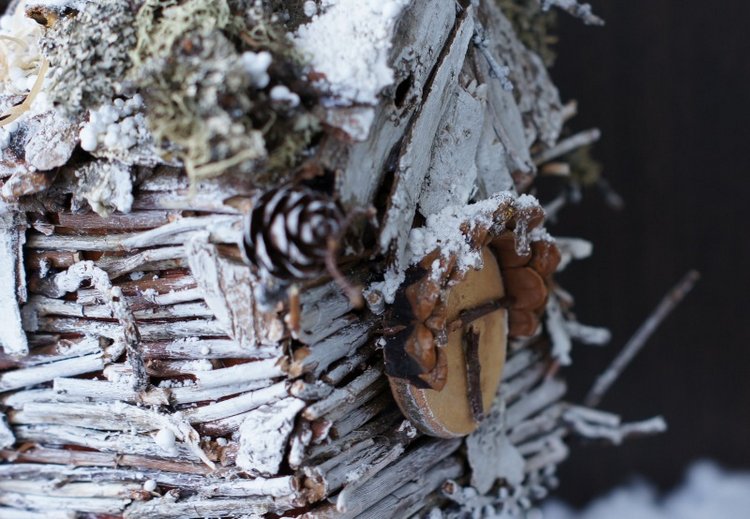 Избушка на курьих ножках — Авторские игрушки из разных материалов: синельная проволока (фото 7)