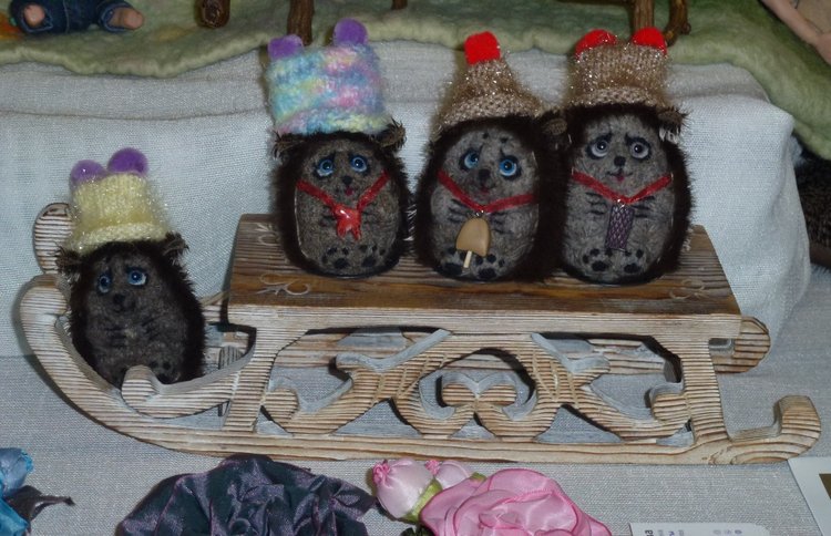 Март 2019 года - Весенний Бал Кукол на Тишинке - ЁЖИКИ (фото 3)