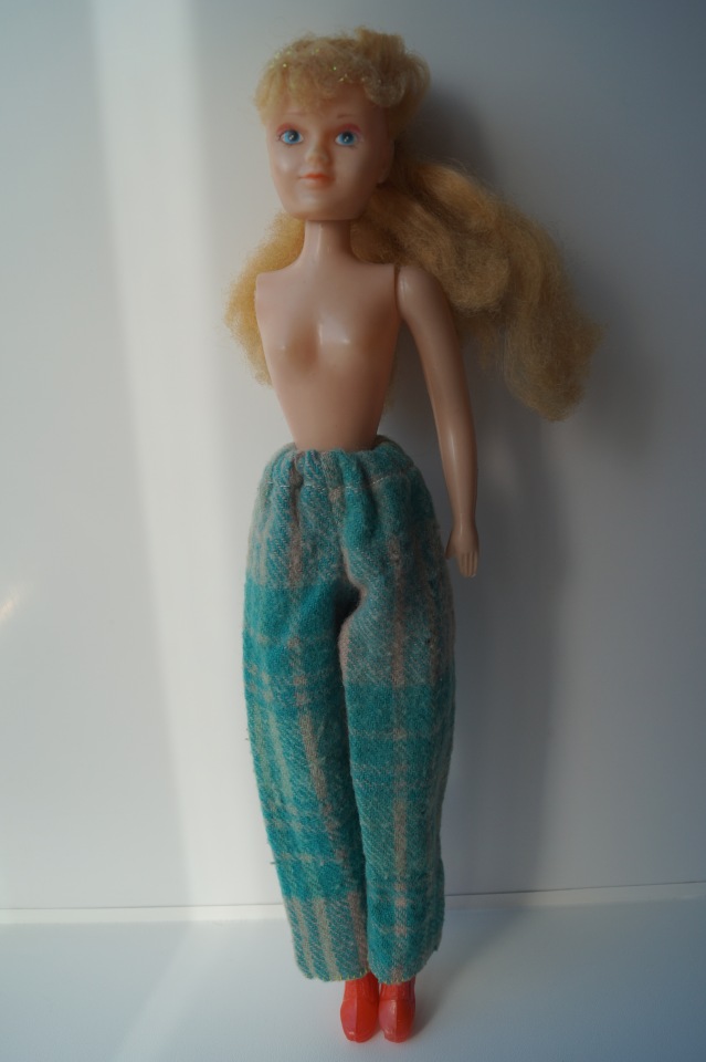 История Анжелики и её гардероба