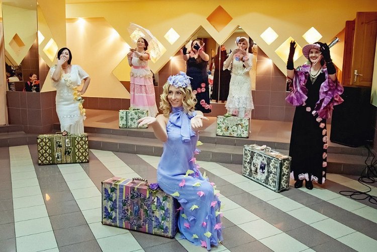 Часть 2. Чемоданы гламурные (фото 2)