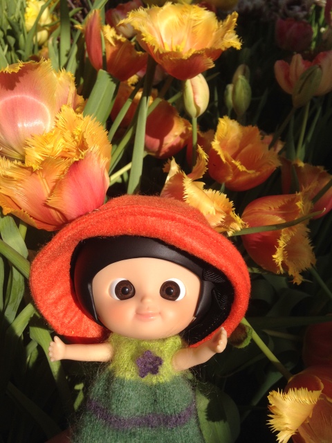 Яркие весенние краски и позитивный Mui-chan