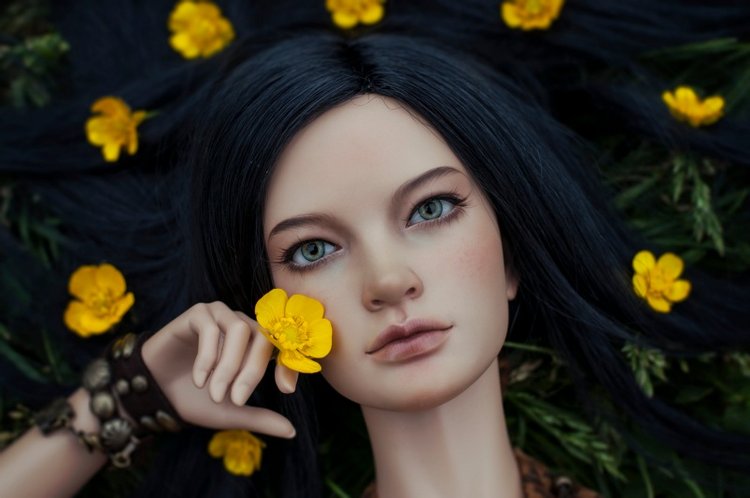 Лето, травка и "дикий" купальник