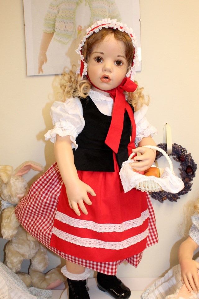 Летняя встреча в магазине и выбор кукол. Часть вторая - Красная шапочка. ОПРОСНИК (фото 7)