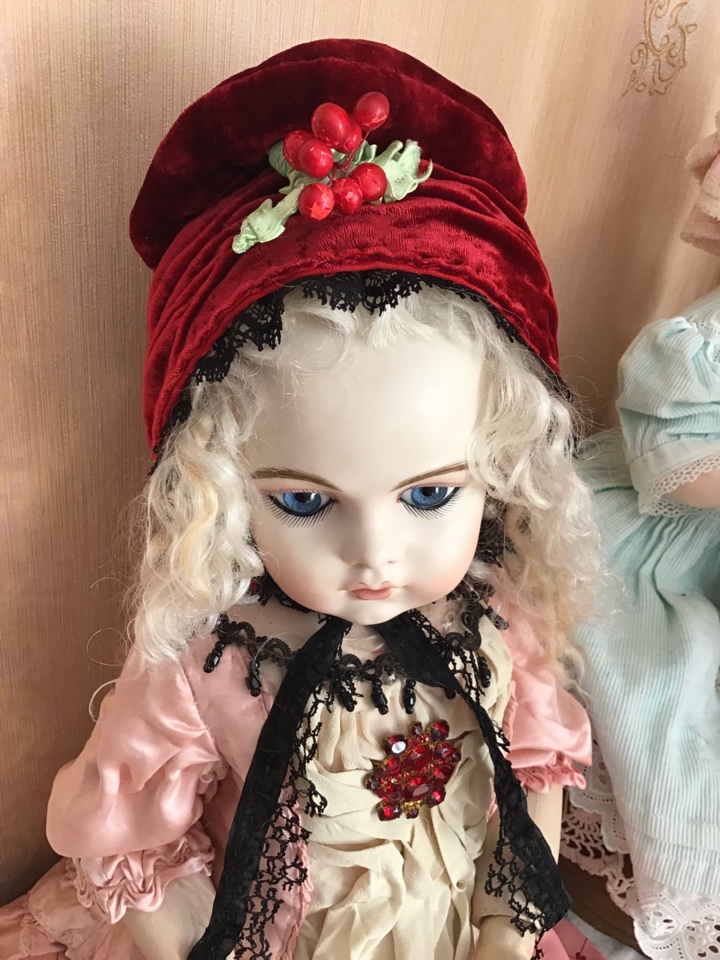 Тайны и ягоды любят все. Мой новый бонет "Остролист" | Бэйбики Тайны и ягоды любят все. Мой новый бонет "Остролист"