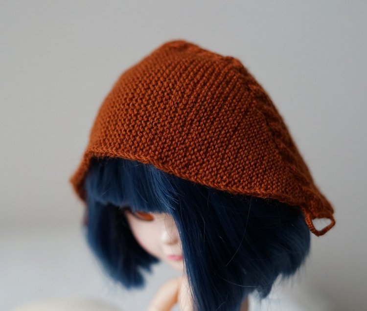 "Все вяжут шапочки для зим"