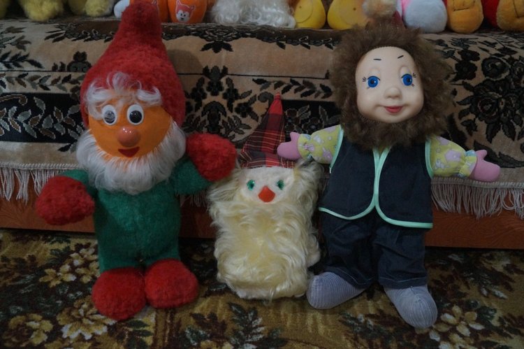 Четвёртая выписка октября. Лечим глазки советской кукле. Мишутка из 90-х стал как новенький! Четыре Барби обрели головы