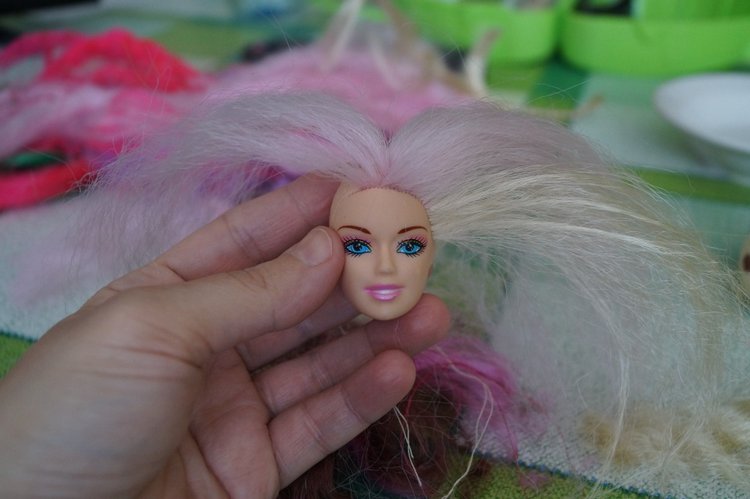 Четвёртая выписка февраля, которой могло не быть. Как заузить отверстие в шее советской куклы, чтобы голова не проваливалась