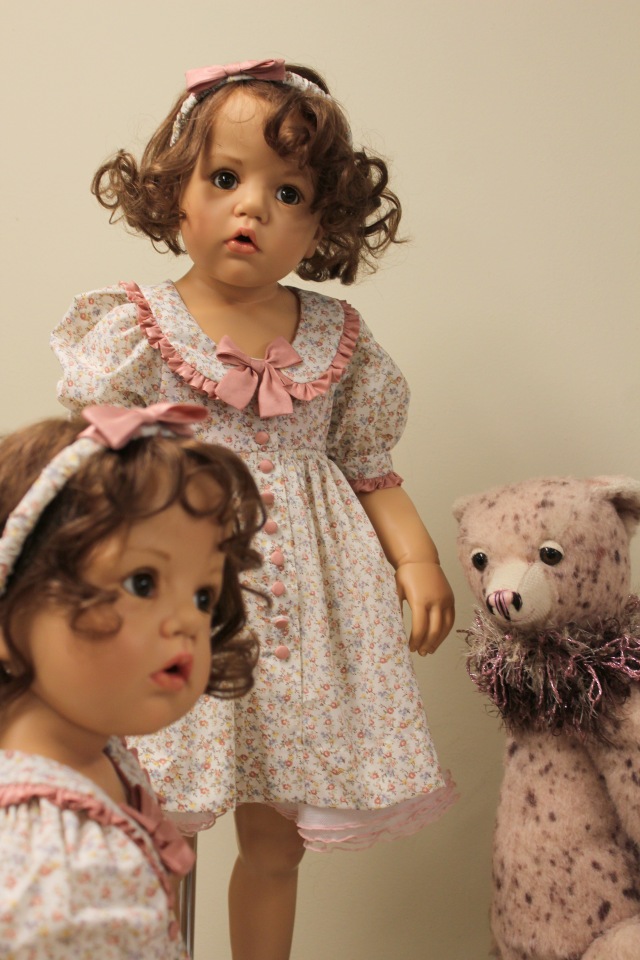 Рождественская встреча в магазине/клубе коллекционных кукол