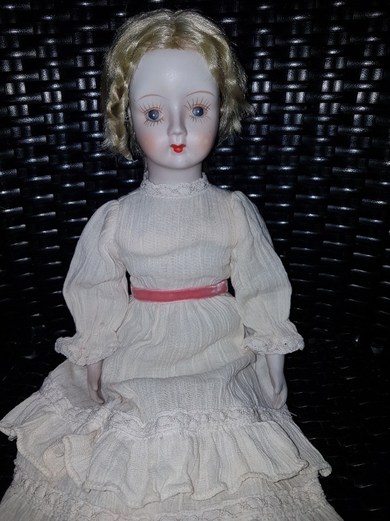 Большая коллекция Винтажных реплик с антикварных кукол