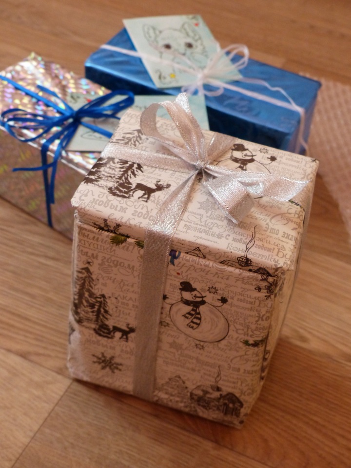 Новогодняя упаковка, провожаем в путь зверяток. Разные фотографии
