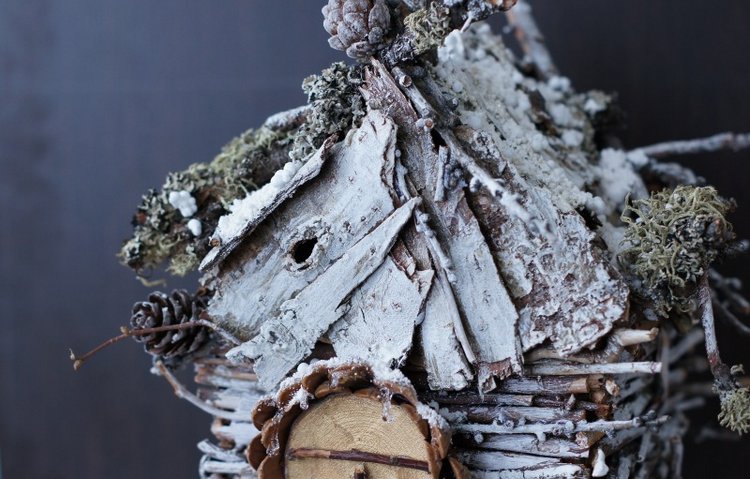 Избушка на курьих ножках — Авторские игрушки из разных материалов: синельная проволока