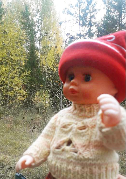 Ася и Ванюша машут ручками вслед Осени (фото 5)