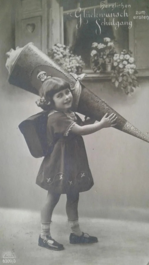 Что такое Schultüte? И с чем его едят (фото 8)