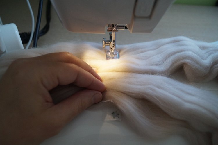 Четвёртая выписка февраля, которой могло не быть. Как заузить отверстие в шее советской куклы, чтобы голова не проваливалась