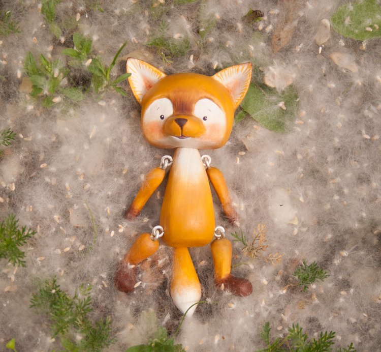 Рыжий деревянный лис и тополиный пух (фото 4)