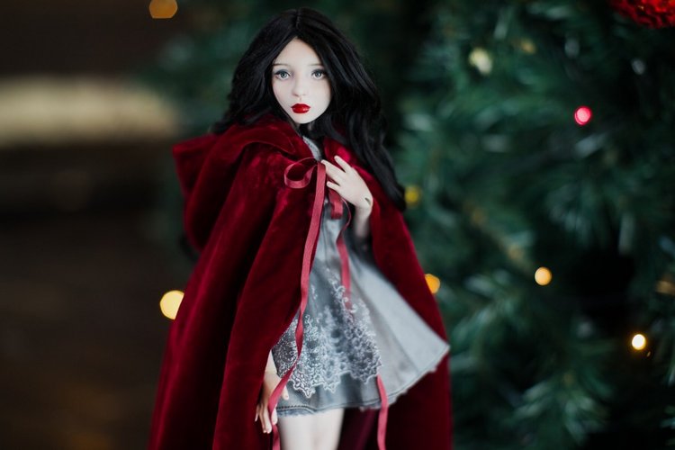 Девушка с татуировкой павлина и Красная Шапочка - фарфоровые куклы | Бэйбики Девушка с татуировкой павлина и Красная Шапочка - фарфоровые куклы