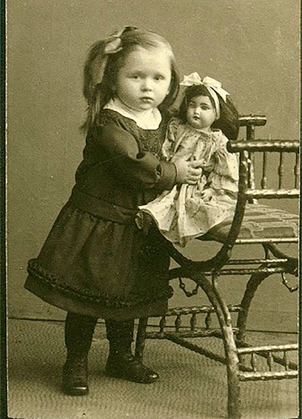 Мгновения жизни застывшие в фото или девочки другой эпохи