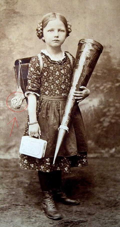 Что такое Schultüte? И с чем его едят