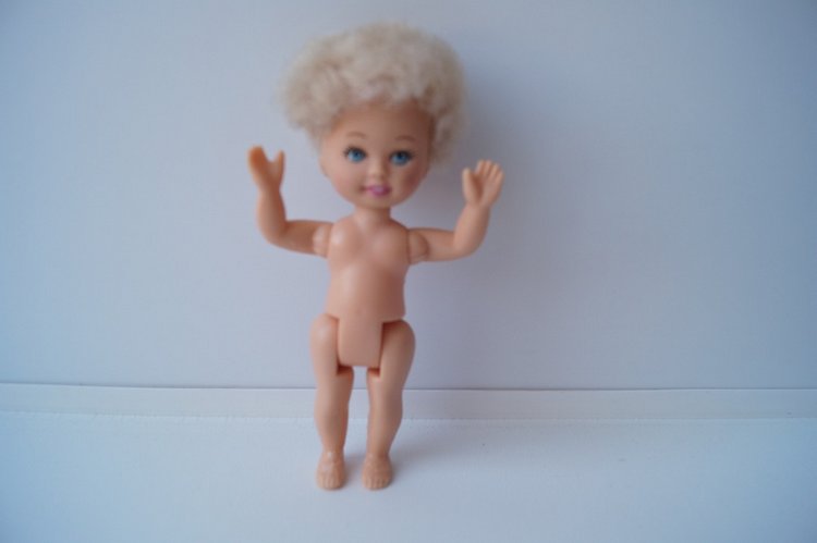 Четвёртая апрельская выписка. Варим покусы ног, варим пластик, красим резиновую голову