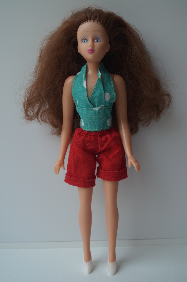 Первая июльская выписка. Две разные поломки шейного крепления - исправляем. Санаторий для кукол. И новые пациенты