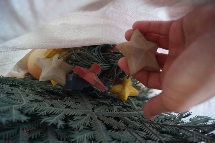 Откроем коробки из детского сада