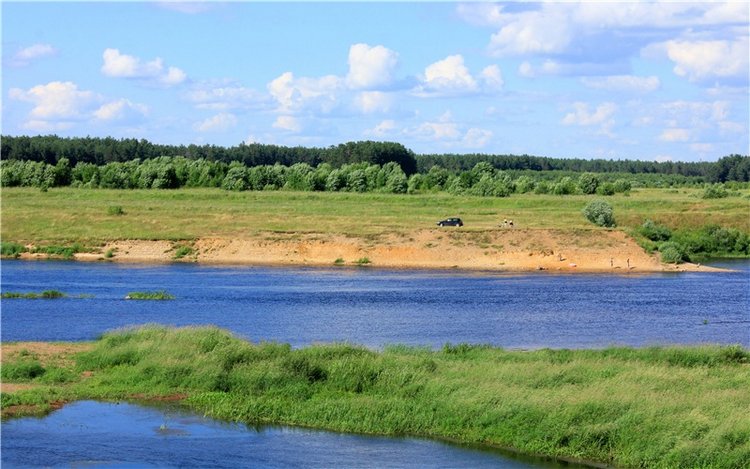 Путешествие Эли на красивый берег реки Волги