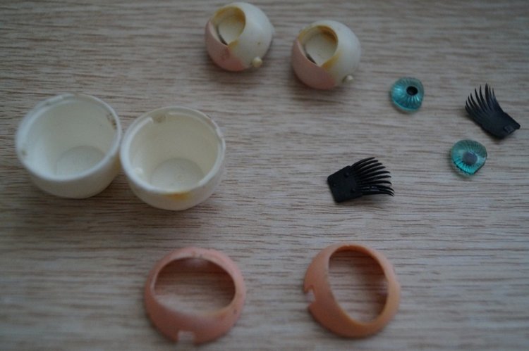 Первомайская выписка: чистка содой, ремонт пищалки, сшит Баварский костюм и реанимация брошенок