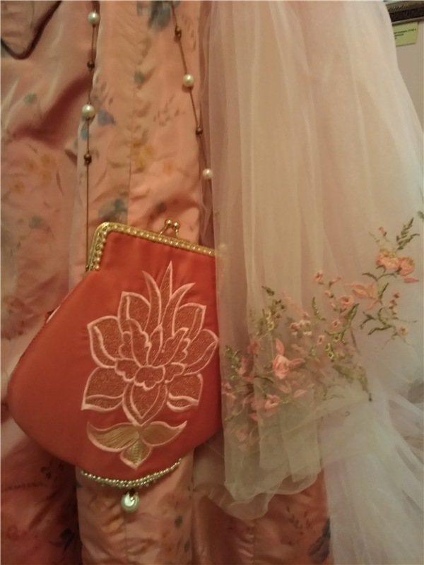 Выставка костюмов к фильму " Матильда", часть 2