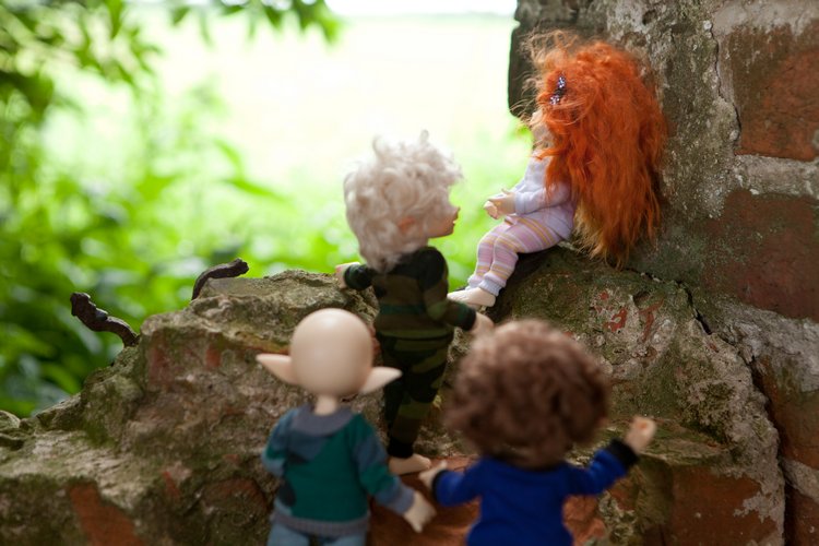 Первая поездка Мари с братьями эльфами (2 часть)