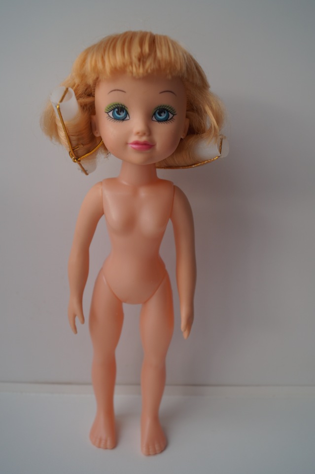 Четвёртая выписка февраля, которой могло не быть. Как заузить отверстие в шее советской куклы, чтобы голова не проваливалась