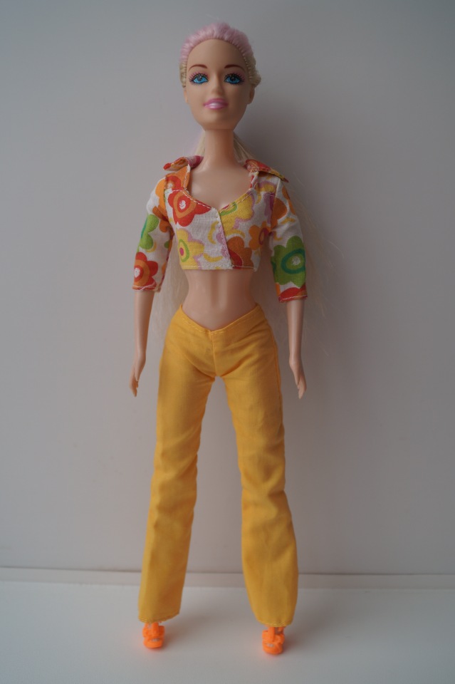 Четвёртая выписка февраля, которой могло не быть. Как заузить отверстие в шее советской куклы, чтобы голова не проваливалась