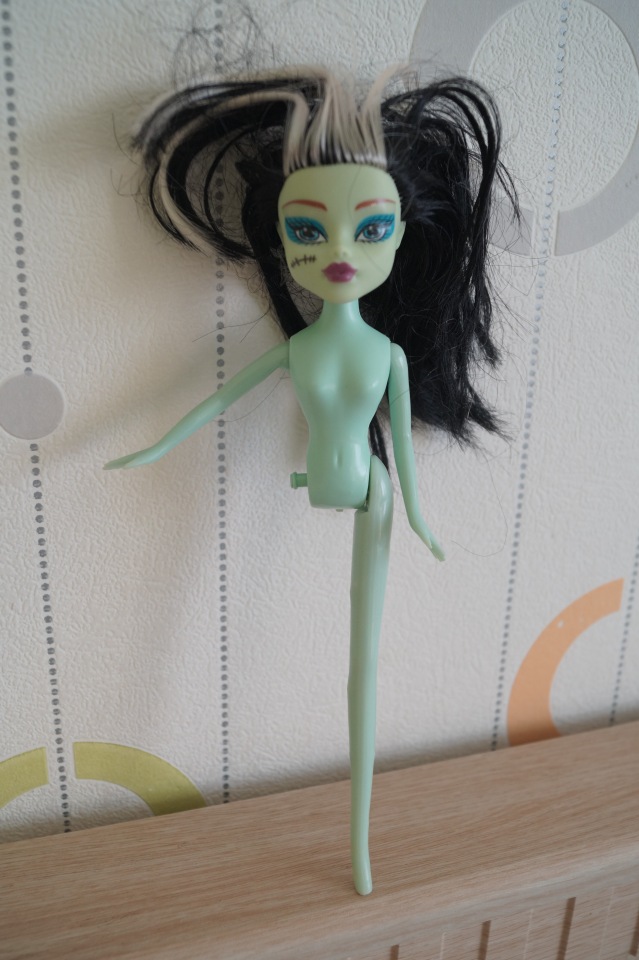 Первая выписка марта. Чебурашка здоров, Братц из серии Sea Stunnerz обрела сменные ножки