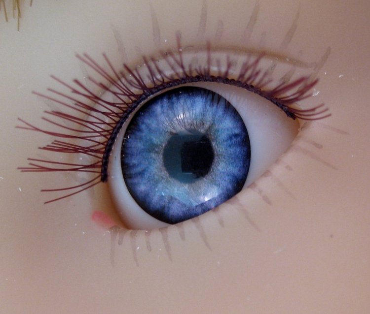 Кидзы в лицах. Куклы 2012 года