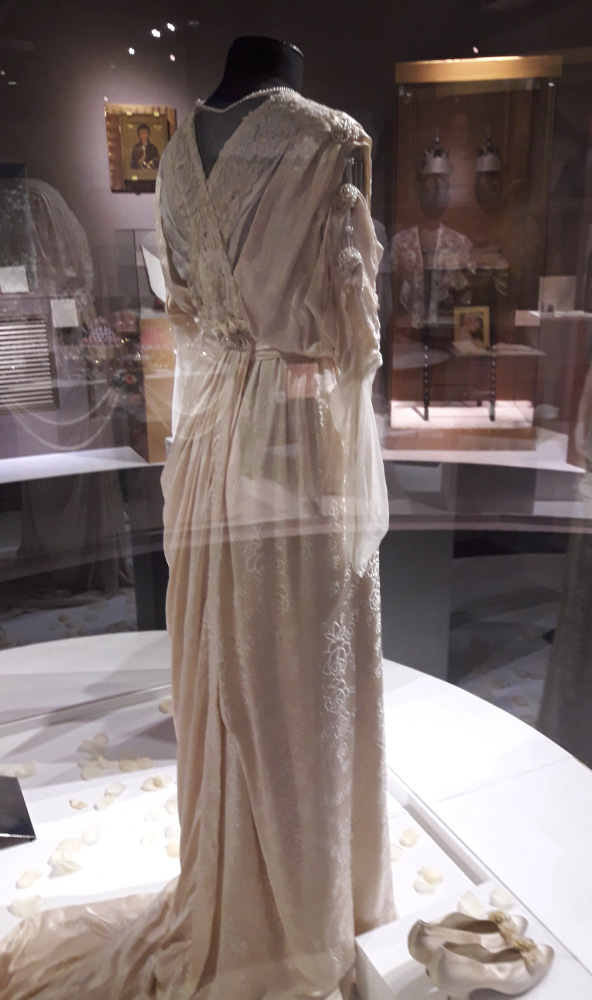 Выставка "Узоры свадьбы кружевной". Зал 2 | Бэйбики Выставка "Узоры свадьбы кружевной". Зал 2