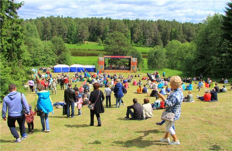 "Троицкие гуляния" в Василёво, 2018 год, продолжение. Архитектурно-этнографический музей под открытым небом. Василёво