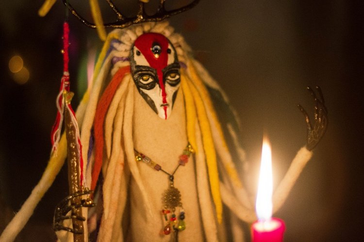 Чертополоховый олень, бабочка вечерней зари, белый шаман (фото 7)