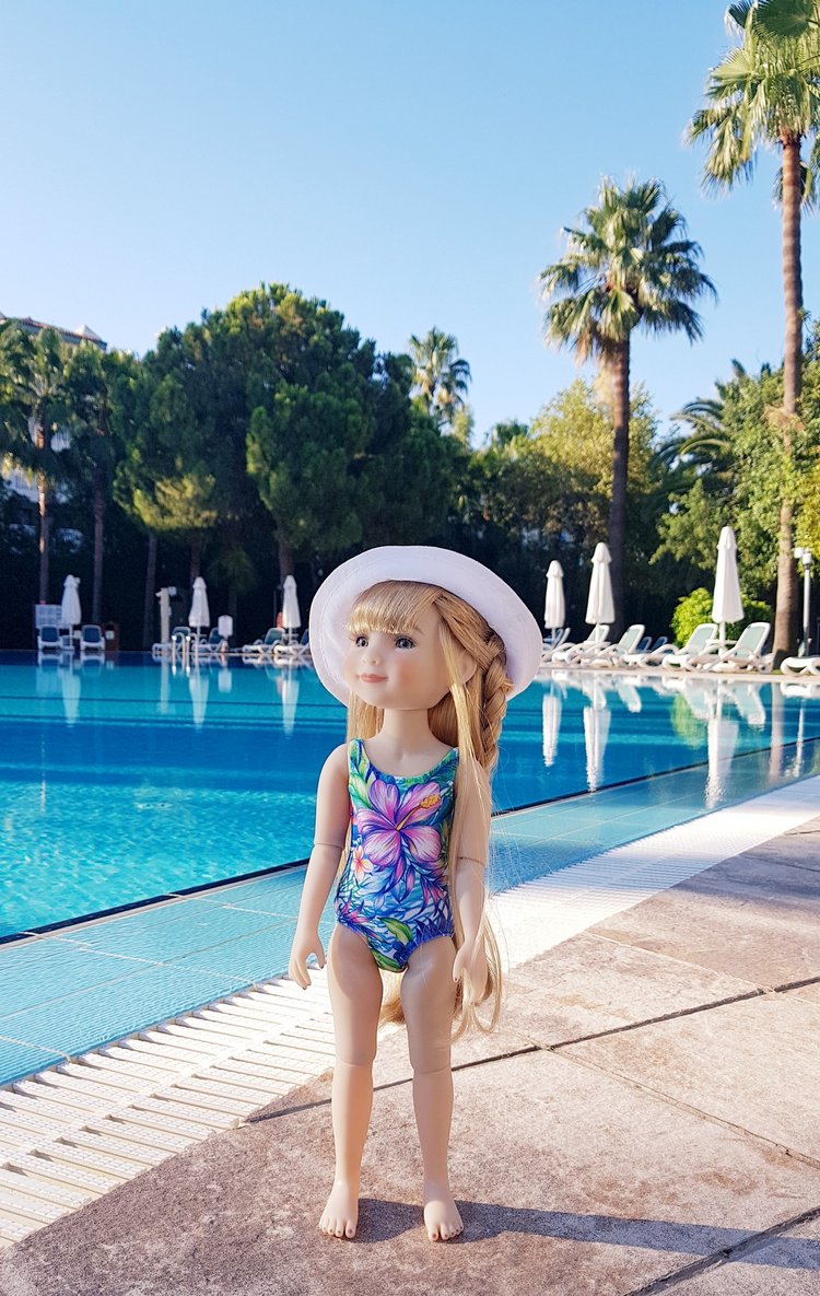 Инес на море — Куклы Ruby Red (Руби Ред) Fashion Friends: Siblies (фото 10)