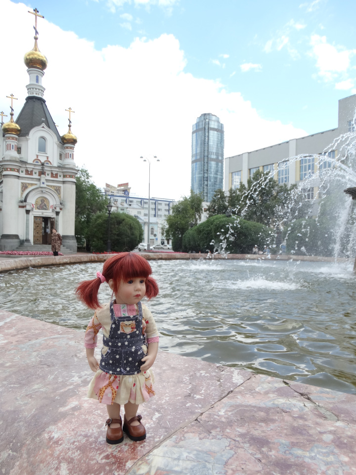 Мицци на прогулке по Екатеринбургу (фото 3)