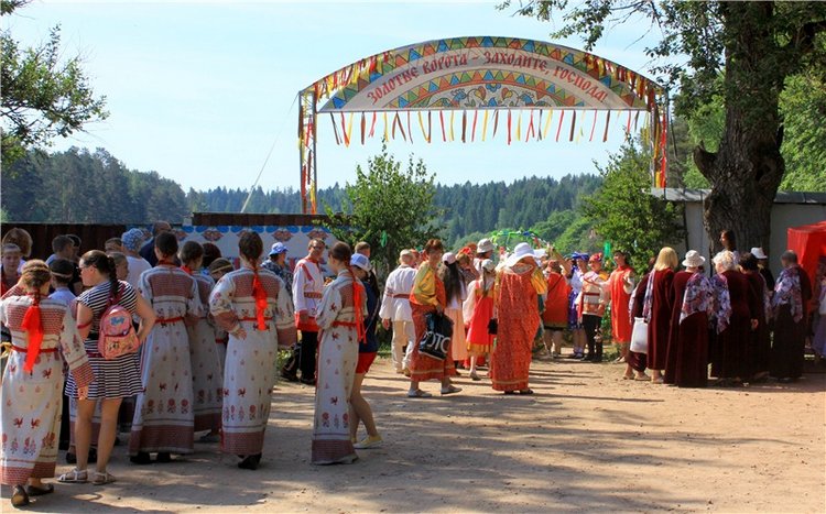 "Троицкие гуляния" в Василёво, 2019 год. Архитектурно-этнографический музей под открытым небом Василёво (фото 6)