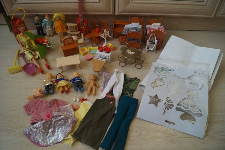 Приехали три посылки, открыла, а их четыре