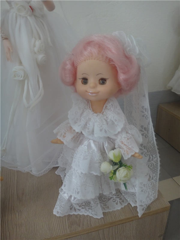 Выставка " Лабиринты кукольной жизни"