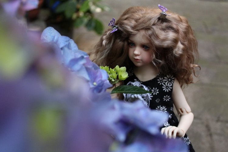 Поиск образа для Розочки. Знакомство с садом