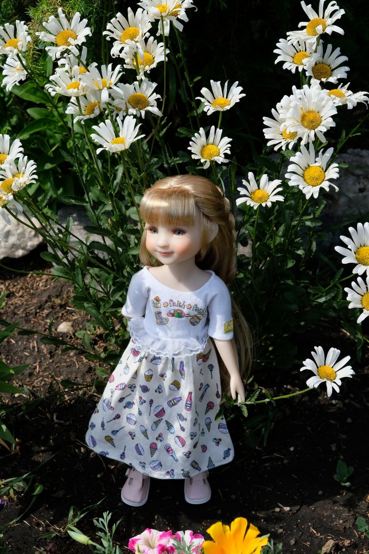 Прогулки с Сарой и Беллой RubiRed Galleria/Effner