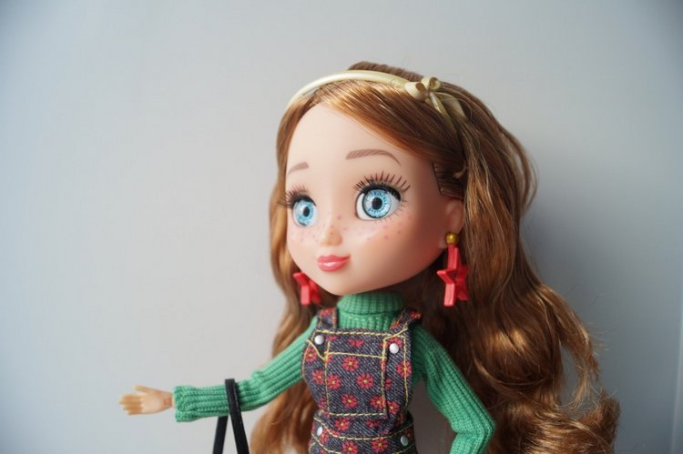 Привет, я Вика! Куклы из серии "Модный шопинг" (фото 10)