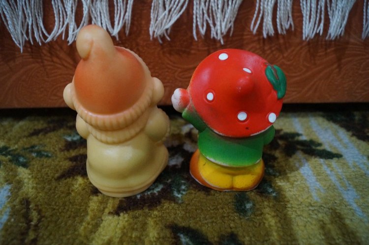 Четвёртая выписка октября. Лечим глазки советской кукле. Мишутка из 90-х стал как новенький! Четыре Барби обрели головы