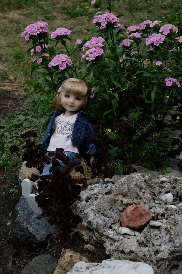 Прогулки с Сарой и Беллой RubiRed Galleria/Effner