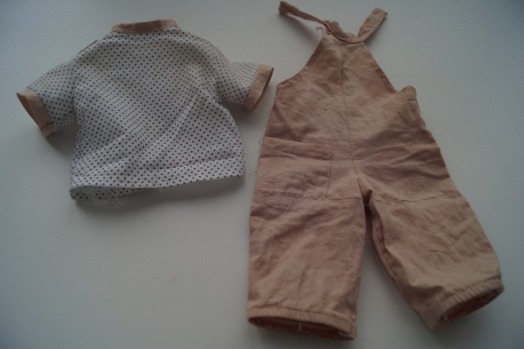 Первомайская выписка: чистка содой, ремонт пищалки, сшит Баварский костюм и реанимация брошенок